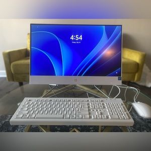 HP - 21.5” All in One - Intel Celeron - 4G Memory - 128 SSD - Snow White